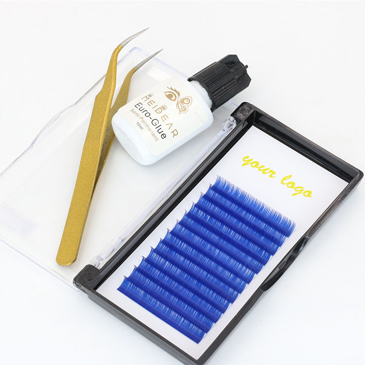 Lash manufacturer UK provide lightweight and comfortable colored extension eyelash